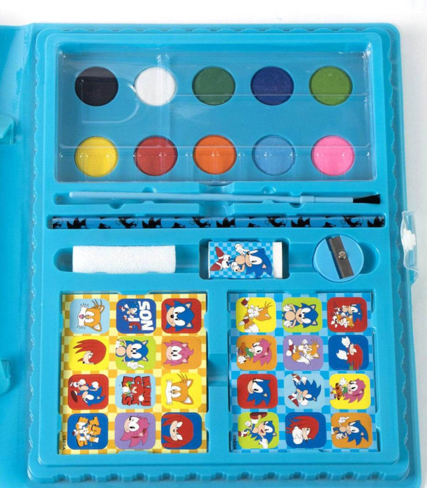 LARGE SONIC COLORING SET IN A BOX