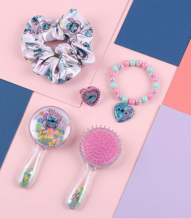 HAIR ACCESSORIES IN A LARGE STITCH BAG